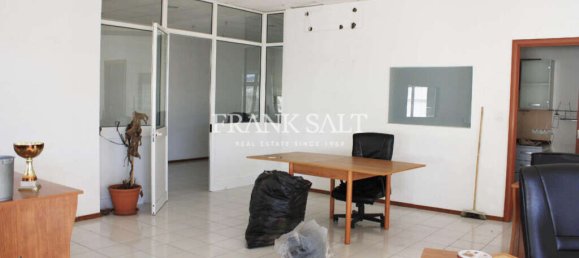 140m² Office in Birkirkara, Malta No. 12010 24