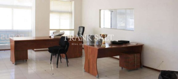 140m² Office in Birkirkara, Malta No. 12010 9