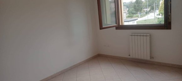 3غرفة شقة في Ostra, Italy رقم 91324 6