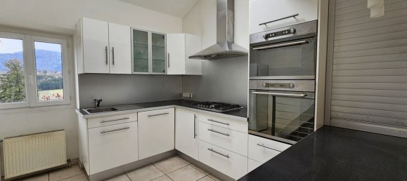 3 bedrooms House in Saint-Aupre, France No. 287666 7