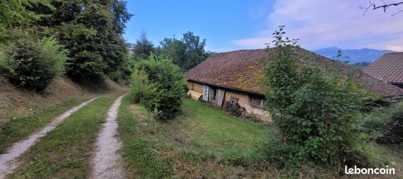 3 bedrooms House in Saint-Aupre, France No. 287666 3