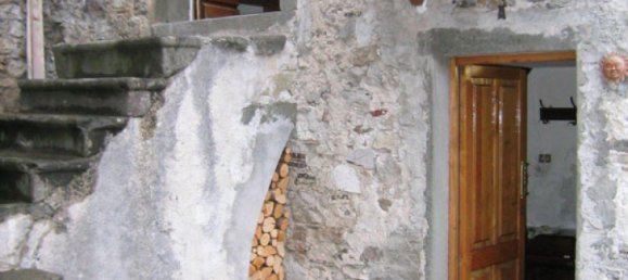 2 bedrooms House in Bagni di Lucca, Italy No. 182 3