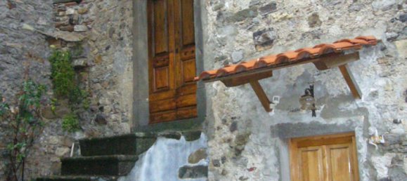 2 bedrooms House in Bagni di Lucca, Italy No. 182 5