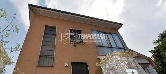 3 rooms Villa in Cologno Monzese, Italy No. 268865 4