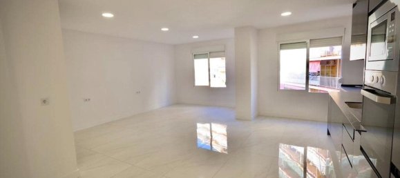 Квартира с 3 спальнями в Торревьеха, Испания № 186366 6