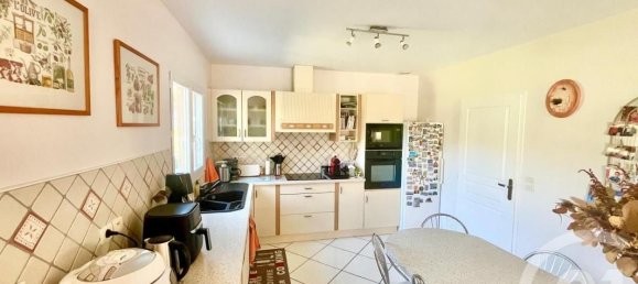 4 bedrooms House in Morlaas, France No. 294612 12