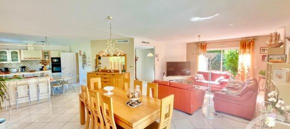 4 bedrooms House in Morlaas, France No. 294612 8