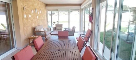 4 bedrooms House in Morlaas, France No. 294612 10