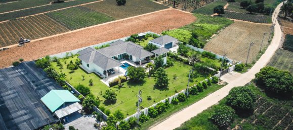 3 bedrooms Villa in Hua Hin, Thailand No. 4225 21