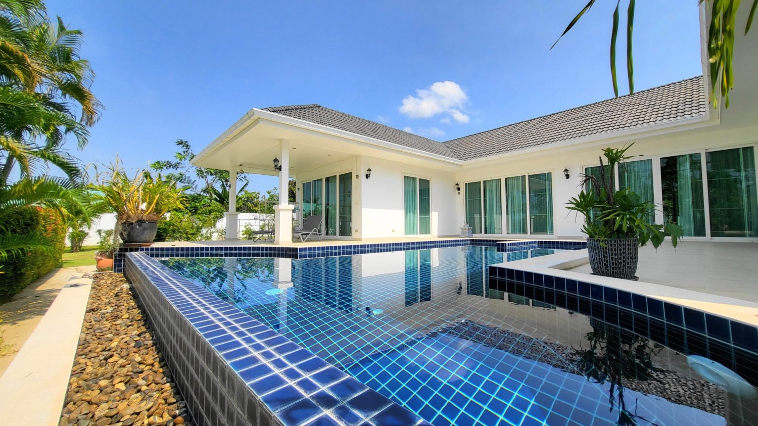3 bedrooms Villa in Hua Hin, Thailand No. 4225