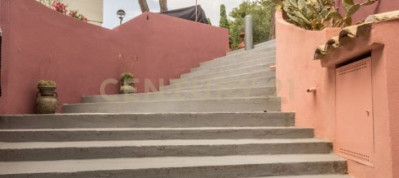 Villa de 12 habitaciónes en Quartu Sant'Elena, Italy No. 41270 40