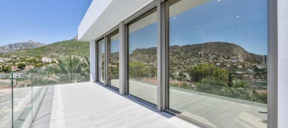 6 bedrooms Villa in Calpe, Spain No. 3473 8