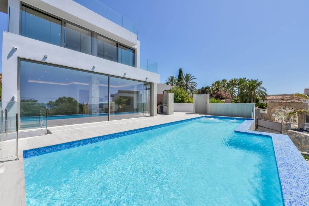6 bedrooms Villa in Calpe, Spain No. 3473