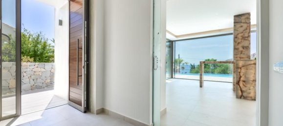 6 bedrooms Villa in Calpe, Spain No. 3473 10