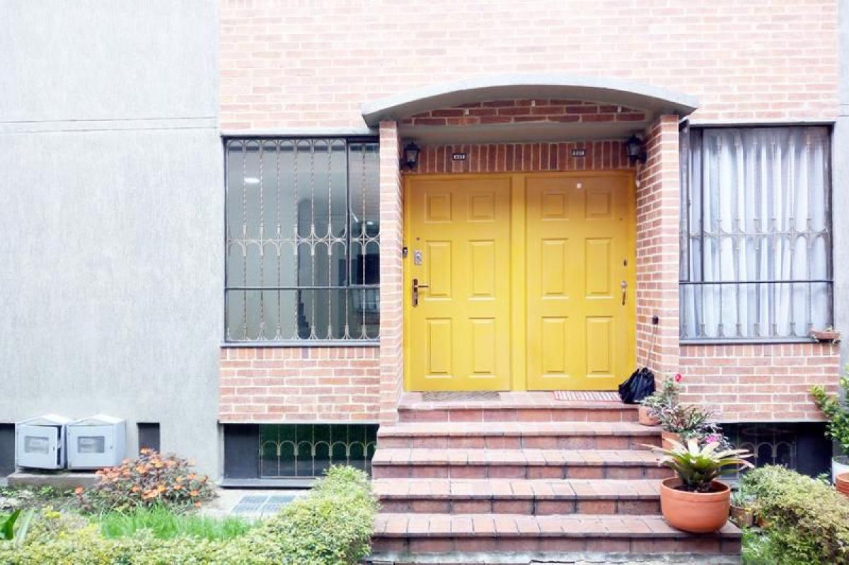 3 bedrooms House in Bogota, Colombia No. 13408