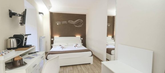 Отель, гостиница с 5 комнатами в Gallipoli, Италия № 272220 6