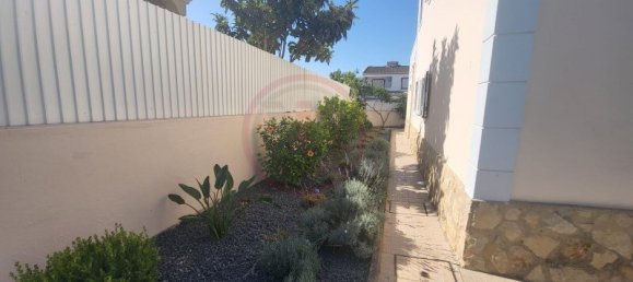 4 bedrooms House in Faro, Portugal No. 129691 3