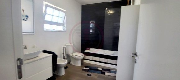 4 bedrooms House in Faro, Portugal No. 129691 12