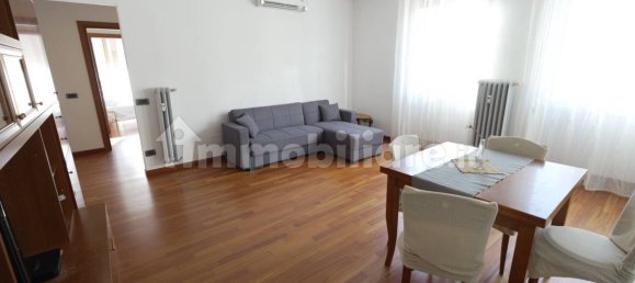3 bedrooms Apartment in Rome, Italy No. 304703 10
