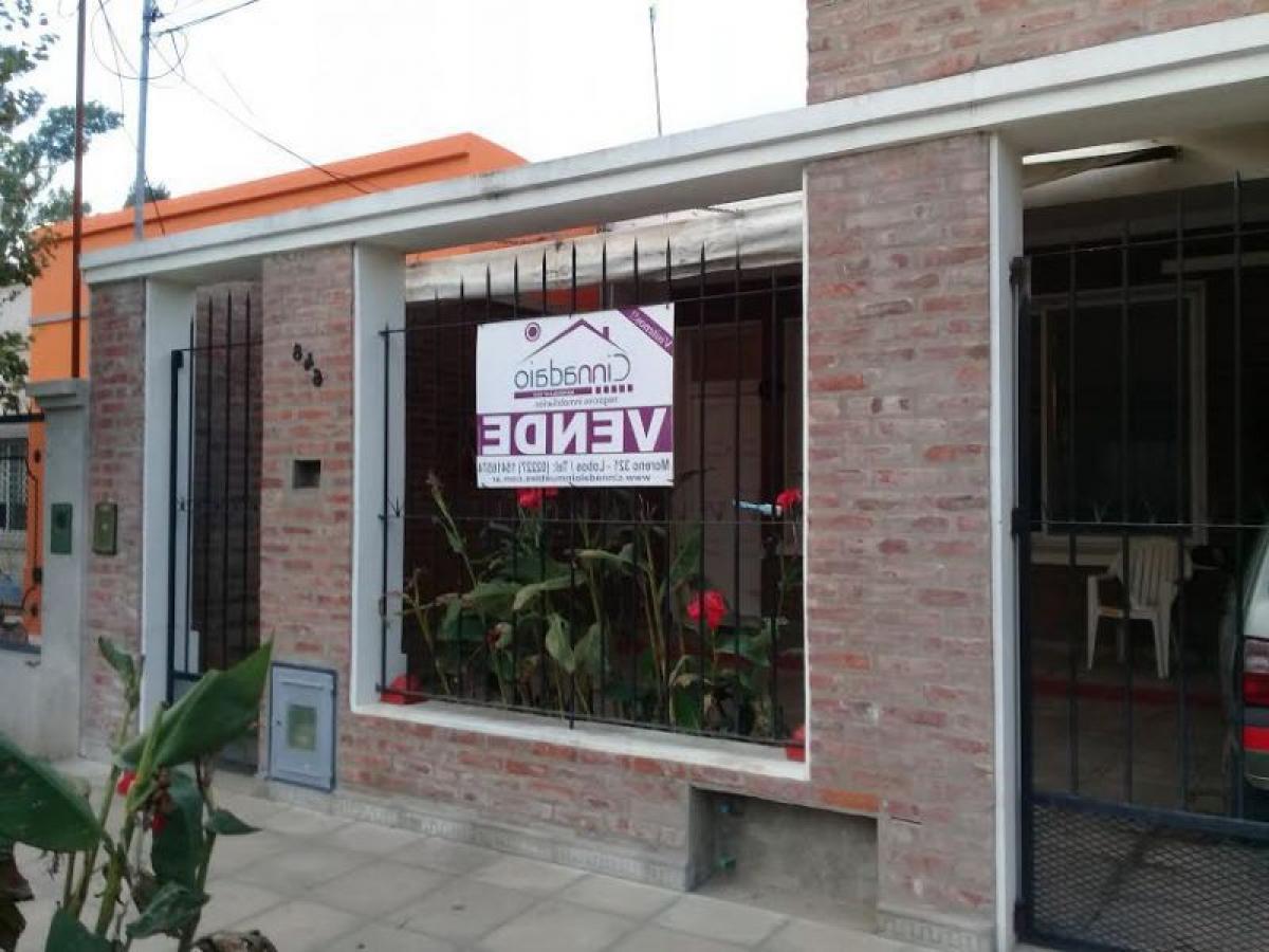 Casa de 2 dormitorios en Buenos Aires, Argentina No. 88966