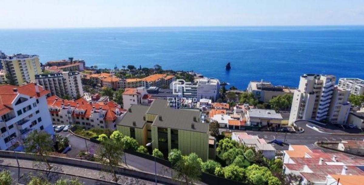 2 bedrooms Apartment in Funchal, Portugal No. 298