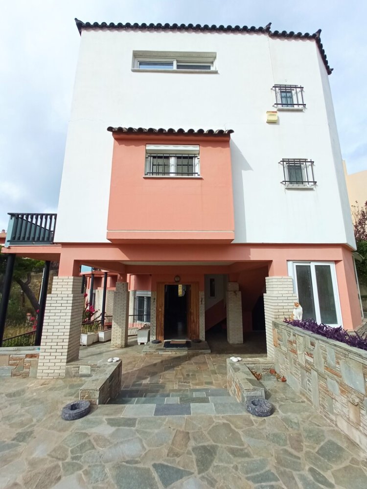 7 chambres Propriété commerciale à Penteli, Greece No. 2729