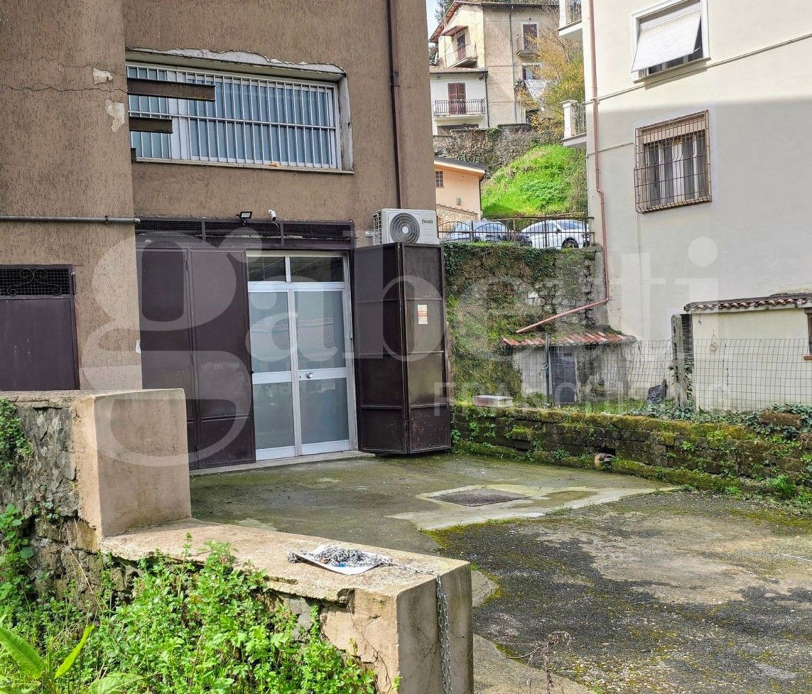 110m² Commercial property in Valmontone, Italy No. 7535