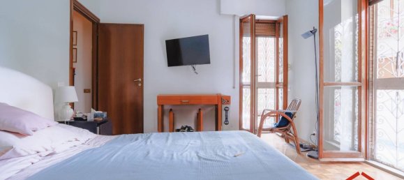 5 bedrooms Apartment in Rome, Italy No. 338471 23