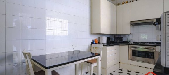 5 bedrooms Apartment in Rome, Italy No. 338471 13