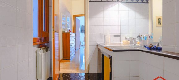 5 bedrooms Apartment in Rome, Italy No. 338471 27