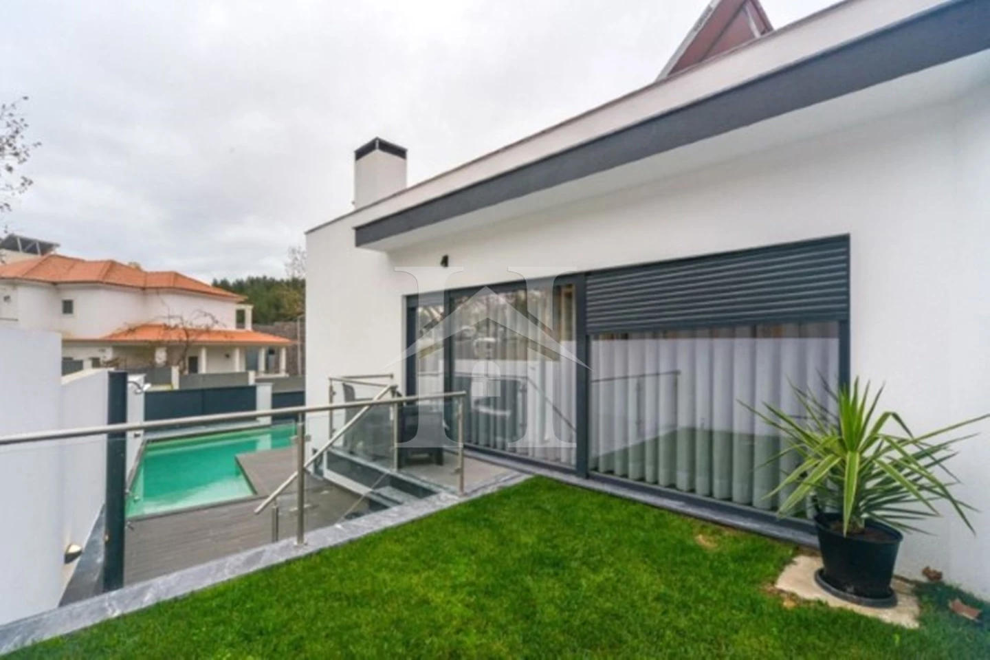 3 bedrooms House in Cascais, Portugal No. 180278