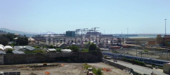 2 Schlafzimmer Wohnung in Genoa, Italy, Nr. 85475 16