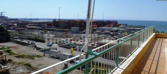 2 Schlafzimmer Wohnung in Genoa, Italy, Nr. 85475 13