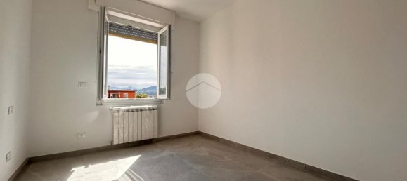 4 rooms Apartment in La Spezia, Italy No. 277547 2