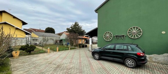 Дом с 6 комнатами в Мотта де Конти, Италия № 158540 16