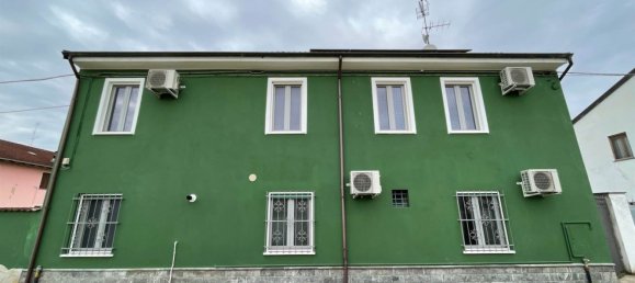 Дом с 6 комнатами в Мотта де Конти, Италия № 158540 33