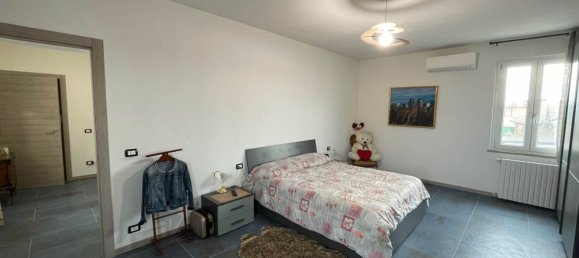 Дом с 6 комнатами в Мотта де Конти, Италия № 158540 9