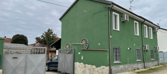 Дом с 6 комнатами в Мотта де Конти, Италия № 158540 20