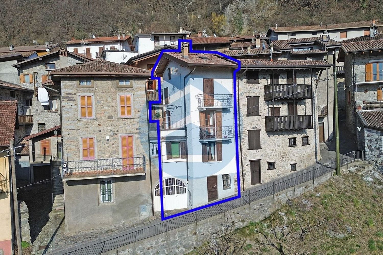 3 rooms House in Bienno, Italy No. 214878