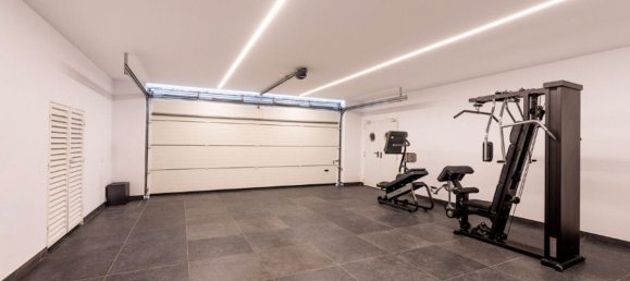 4 bedrooms Villa in Malaga, Spain No. 23997 29