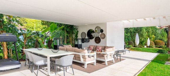 4 bedrooms Villa in Malaga, Spain No. 23997 23