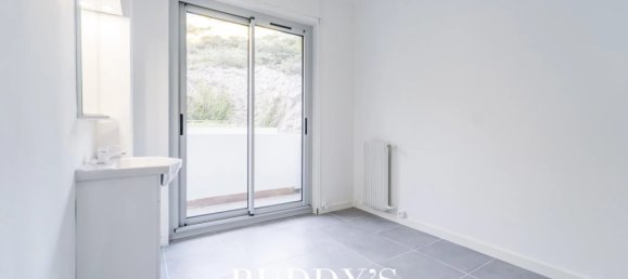 Studio in Marseille, France, Nr. 181933 2