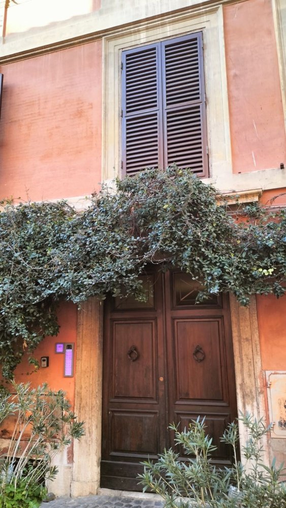 Квартира с 2 комнатами в Рим, Италия № 46229