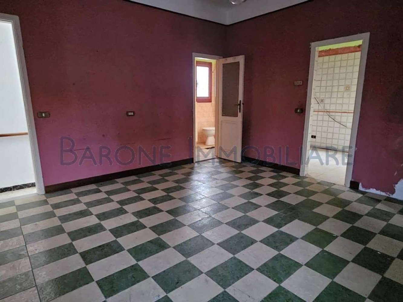 3-salle Appartement à Carrara, Italy No. 99765