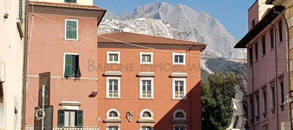 3-salle Appartement à Carrara, Italy No. 99765 15
