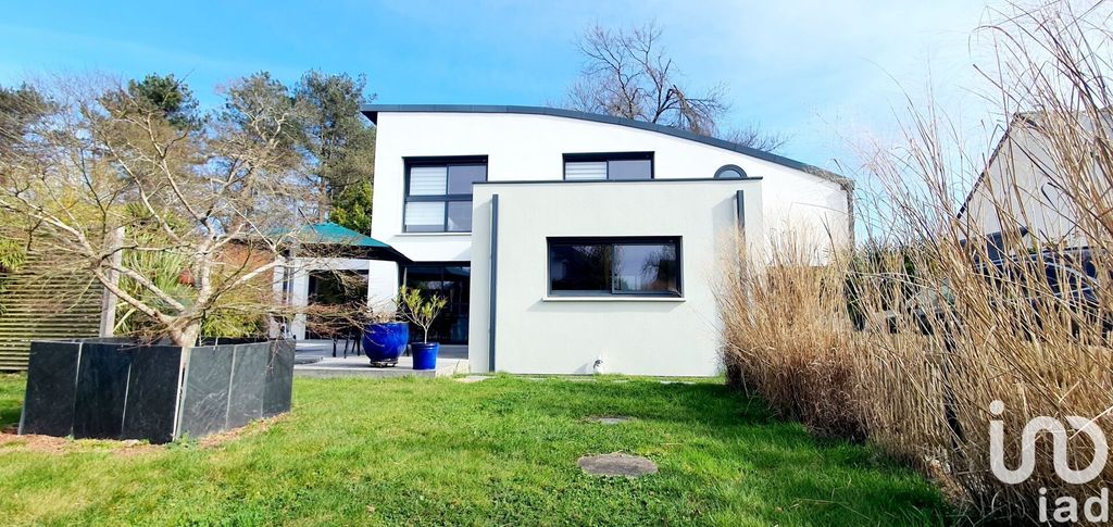 5 bedrooms Villa in Ploeren, France No. 193260