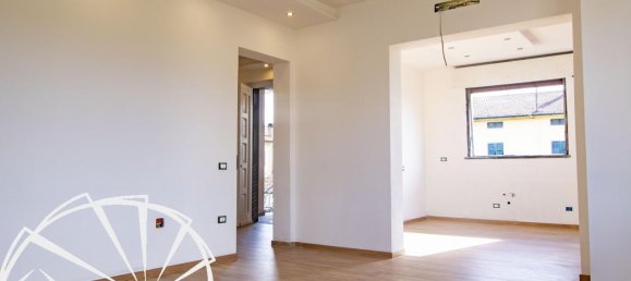 3 rooms Apartment in Agliana, Italy No. 64044 5