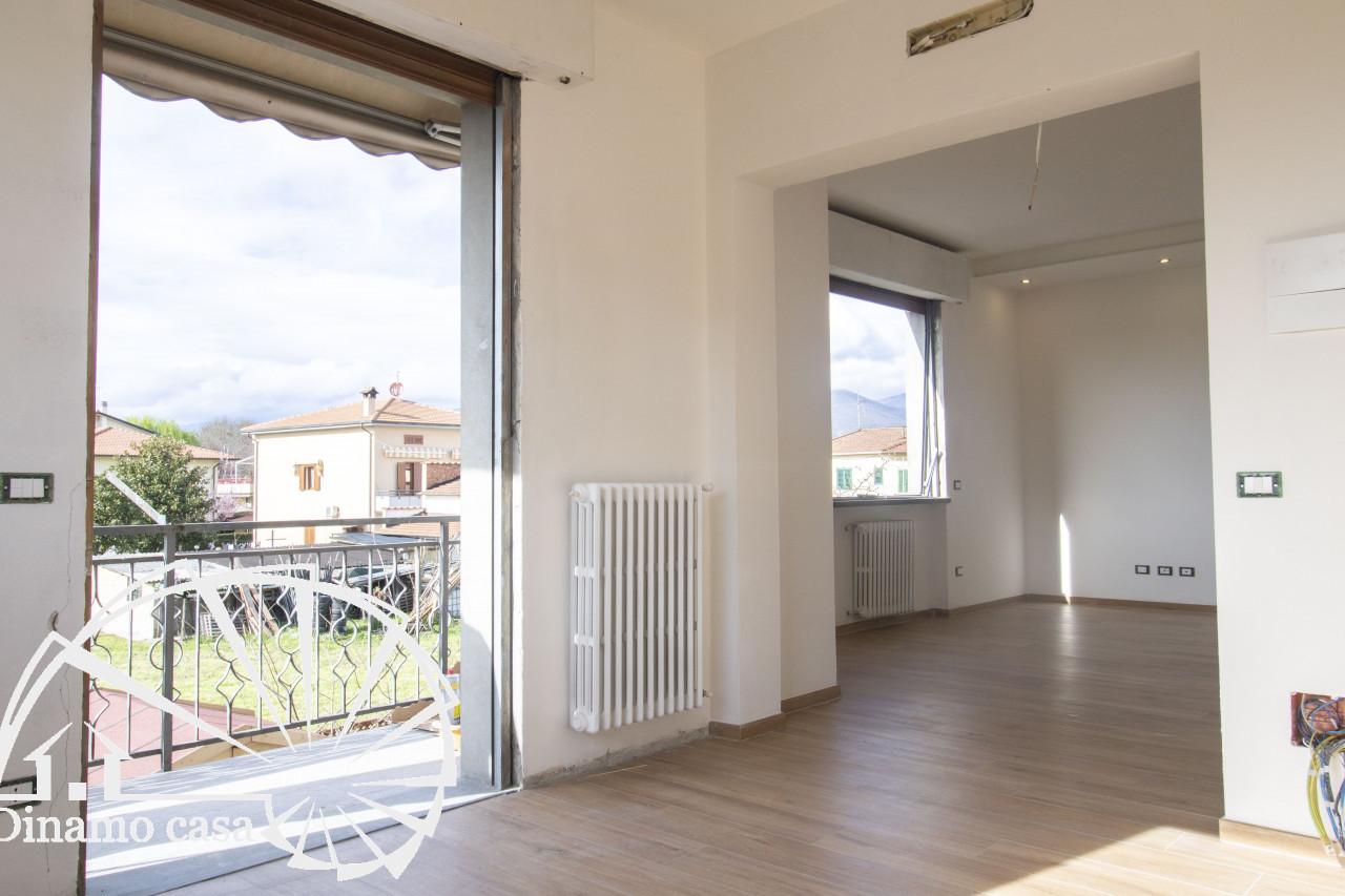3 rooms Apartment in Agliana, Italy No. 64044