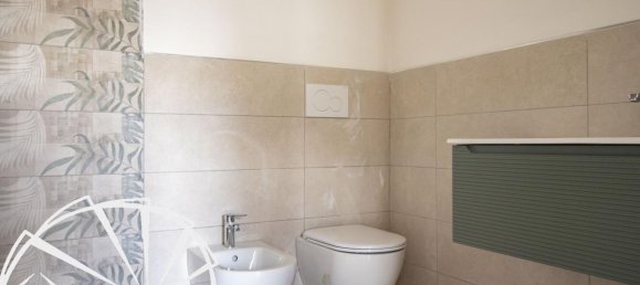 3 rooms Apartment in Agliana, Italy No. 64044 12