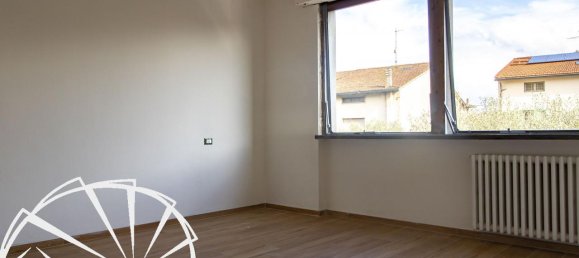 3 rooms Apartment in Agliana, Italy No. 64044 10